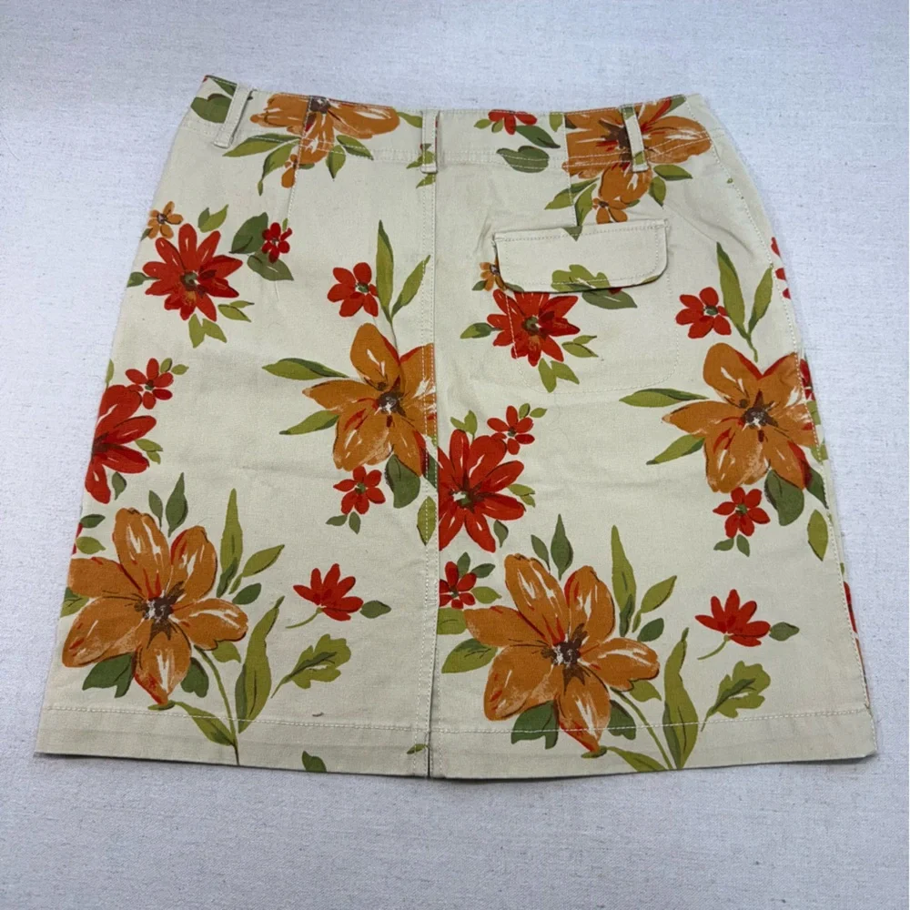 Eddie Bauer Stretch Floral Mini Skirt - Cream, Orange, and Green - Size 4P NWOT